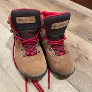 Colombia Hiking Boots